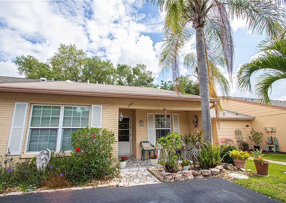 1st image of 365 Estero Ct