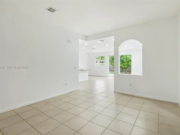 11863 SW 253rd St — Photo 11