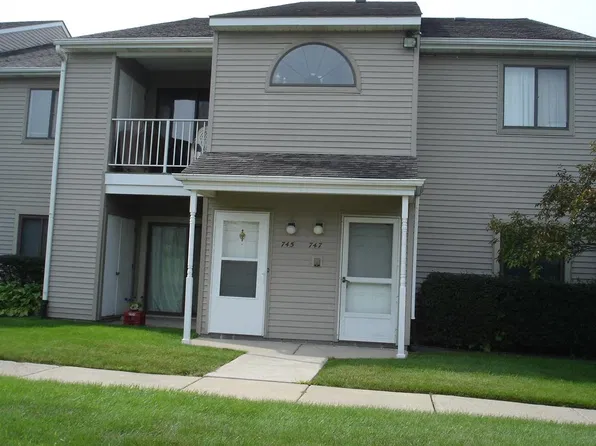 747 Clubhouse Dr, Ypsilanti, MI 48197