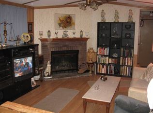 2 Sunset Ave, Mechanicville, NY 12118