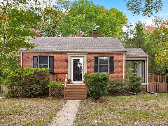 2nd image of 1301 Orchard Rd
