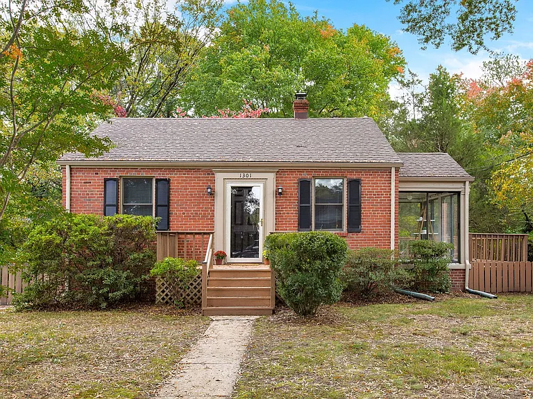 1301 Orchard Rd — Photo 2