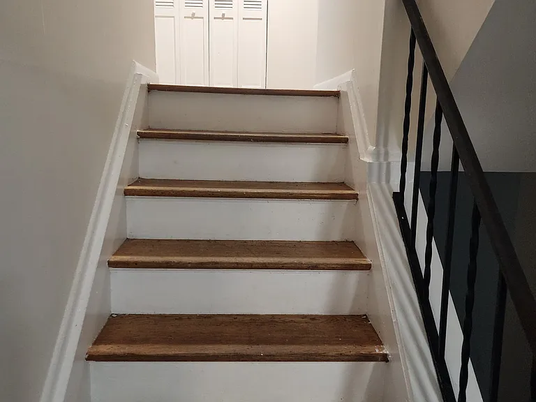 301 Douglas Dr — Photo 11