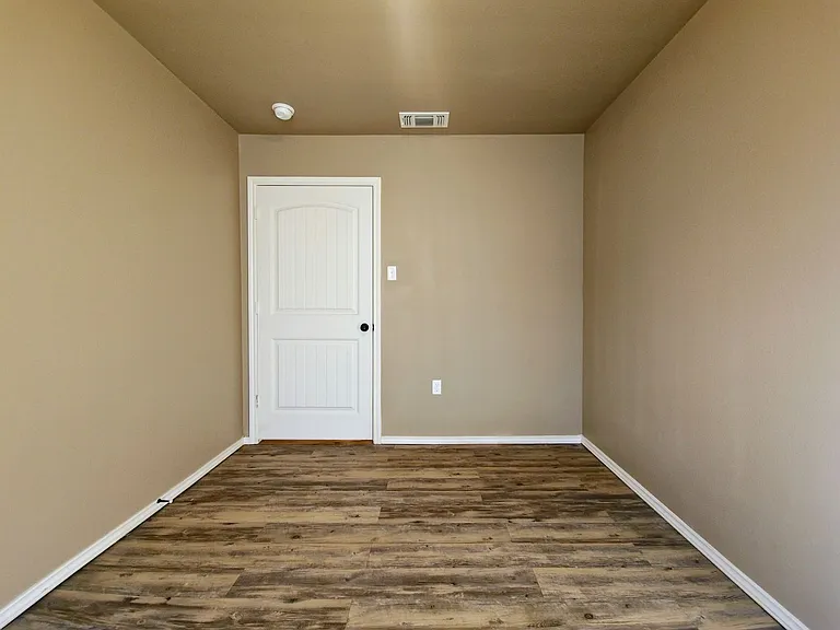 3613 E 3rd Pl — Photo 5