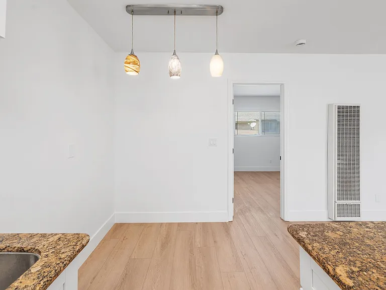 1413 Hemlock Ave — Photo 15
