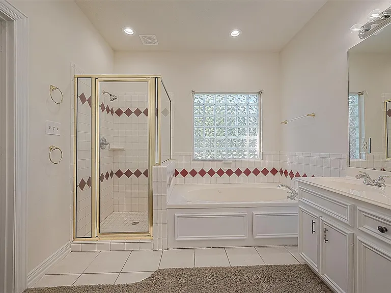 1189 Lovett St — Photo 33
