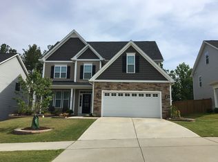 220 Vinewood Pl, Holly Springs, NC 27540
