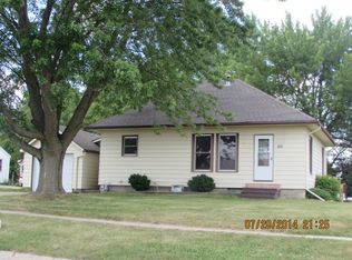 825 W I St, Forest City, IA 50436