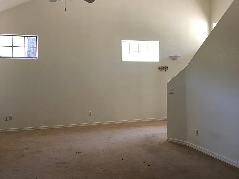 2566 S Eclipse Ln — Photo 3
