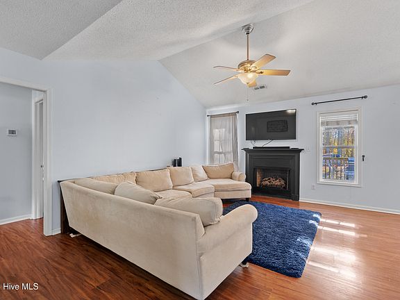 4th image of 120 Seagull Drive