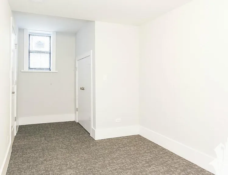 2922 W Logan Blvd #G — Photo 10