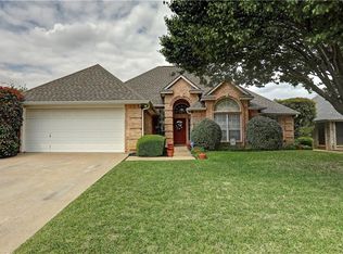 2205 Nugent Dr, Mansfield, TX 76063