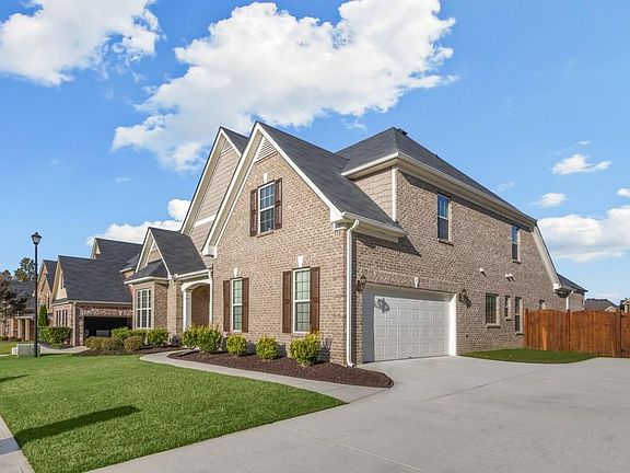 4th image of 930 Arbor Dr