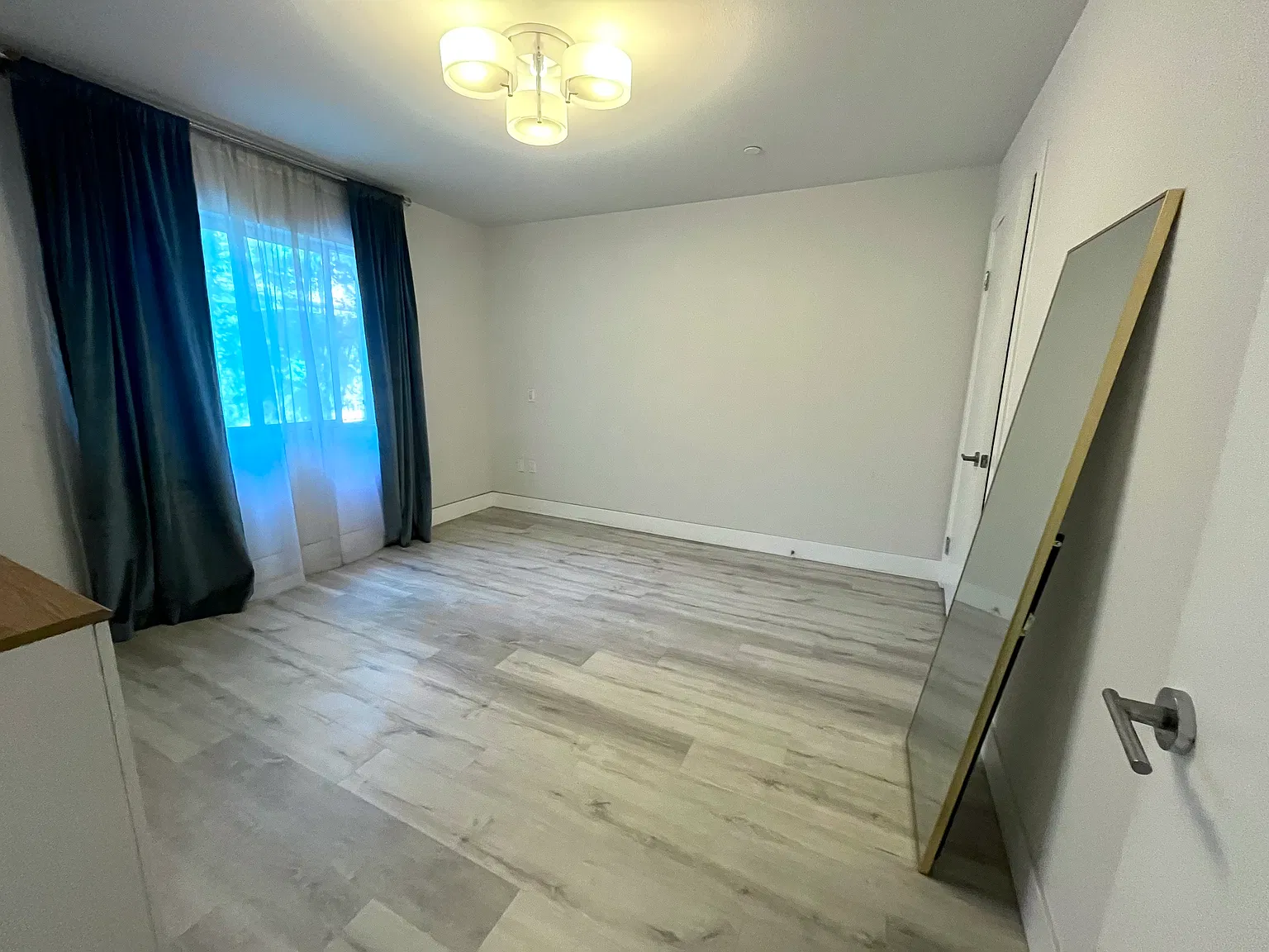 4 bed, 3.5 bath, 1830 sqft, $4,300 — Photo 2
