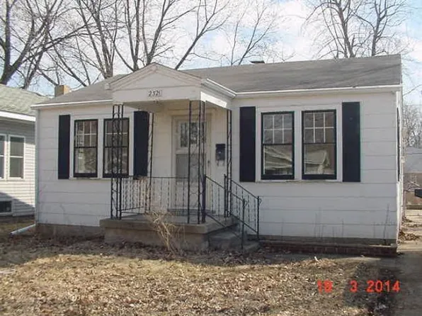 2321 E William St, Decatur, IL 62521