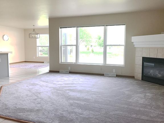 3rd image of 151 E River Dr #151