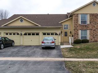 3812 Summerfield Ln NE #1, Cedar Rapids, IA 52402