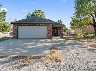 32054 E 721st Ter, Wagoner, OK 74467