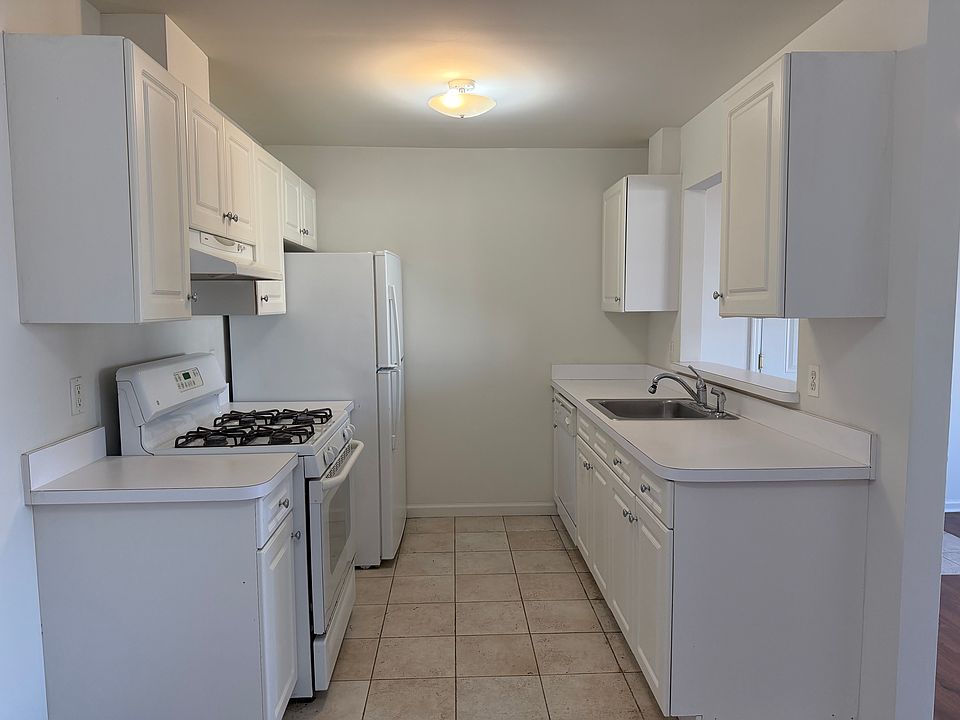 1st image of 35 Prospect St APT 5