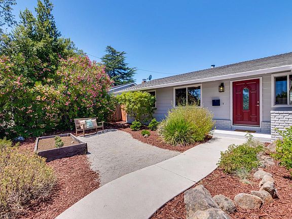3rd image of 10511 Deodara Dr