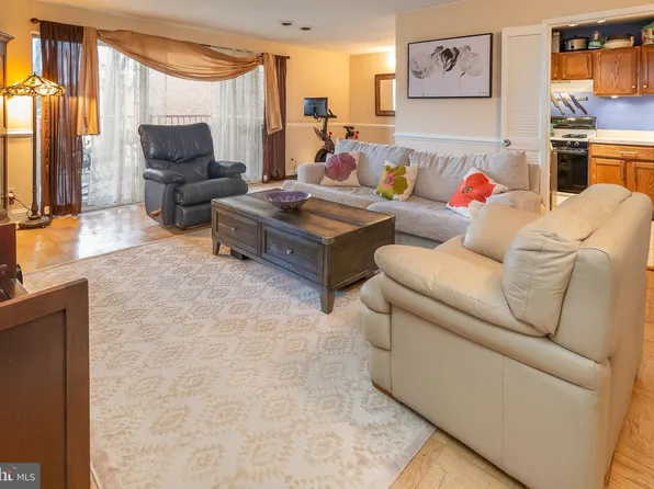 2636 Fort Farnsworth Rd #125, Alexandria, VA 22303