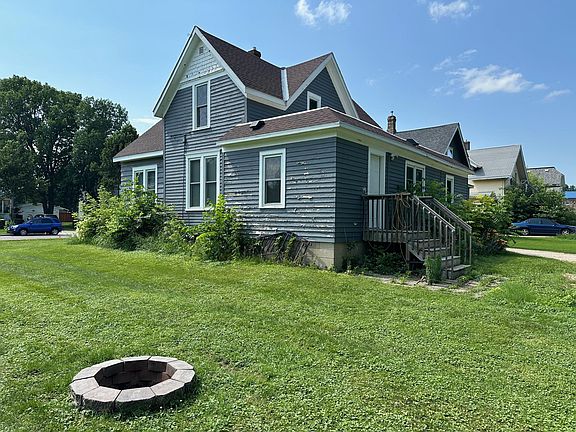 4th image of 613 3rd St SW #2