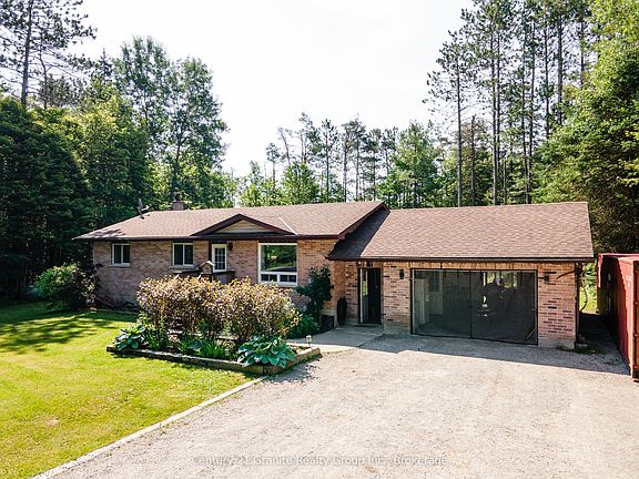 2nd image of 1110 Howland Junction Rd
