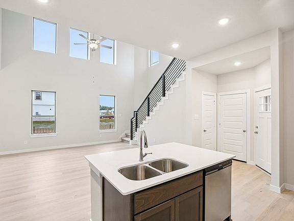 1183 Lilly Lane - Mansfield - Kitchen