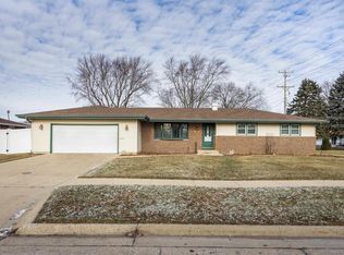 1913 Black Bridge Rd, Janesville, WI 53545