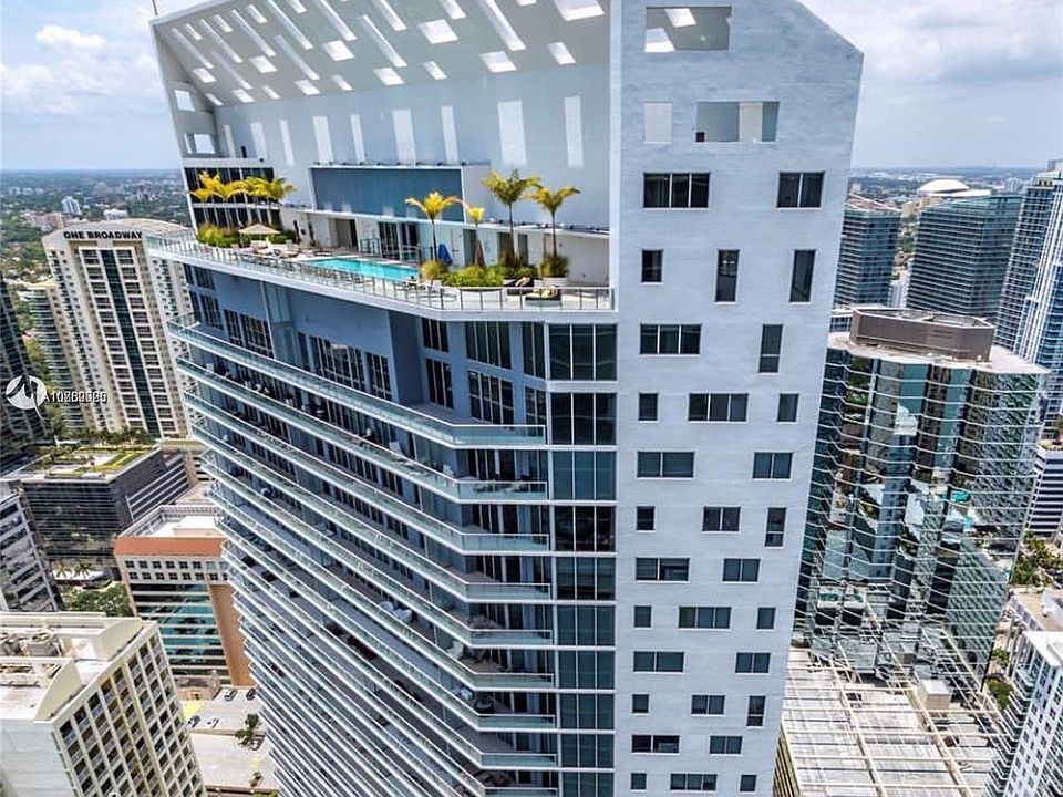1st image of 1300 Brickell Bay Dr APT 910