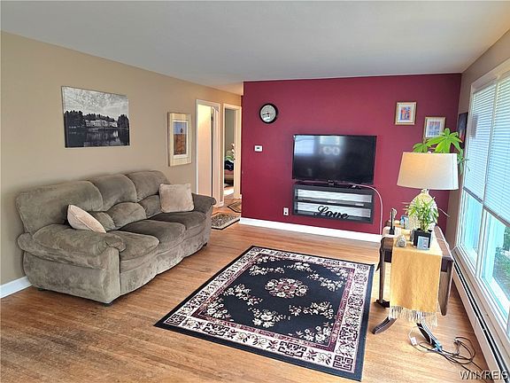 3rd image of 161 Longmeadow Rd