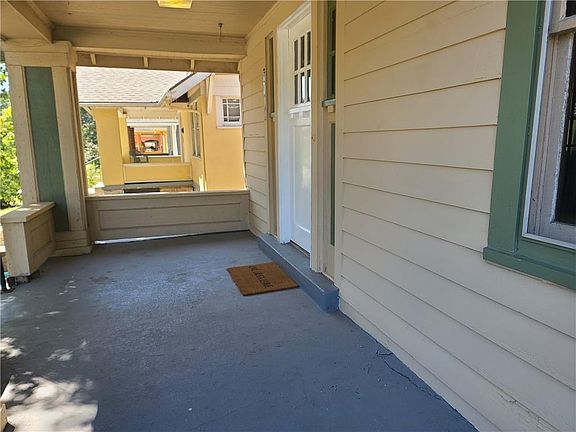 3rd image of 5104 Forest Ave