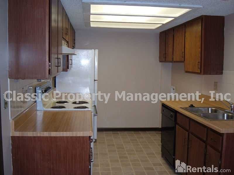 2nd image of 10006 NW Player Dr APT B