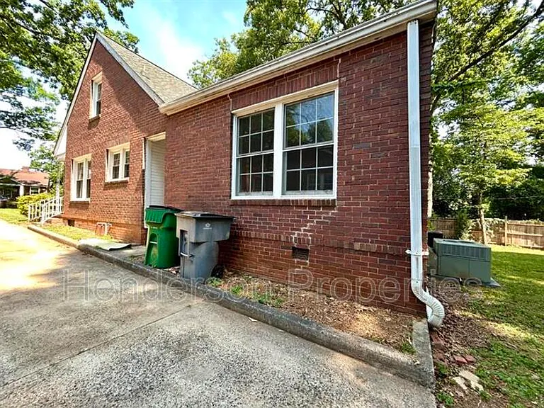 1326 Saint Julien St — Photo 17