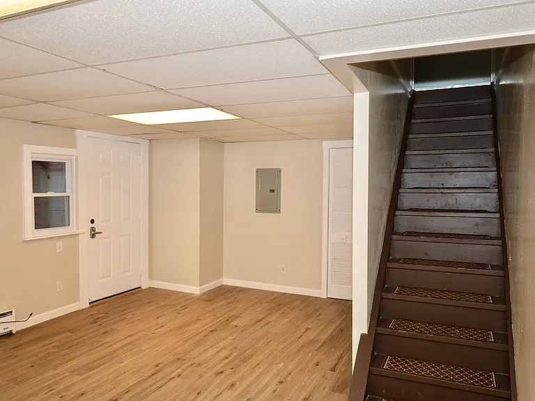 6535-6537 Library Rd — Photo 13