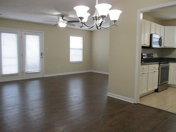4th image of 2518 Myloshane Ln