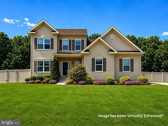 2nd image of 114 Summer Lea Dr