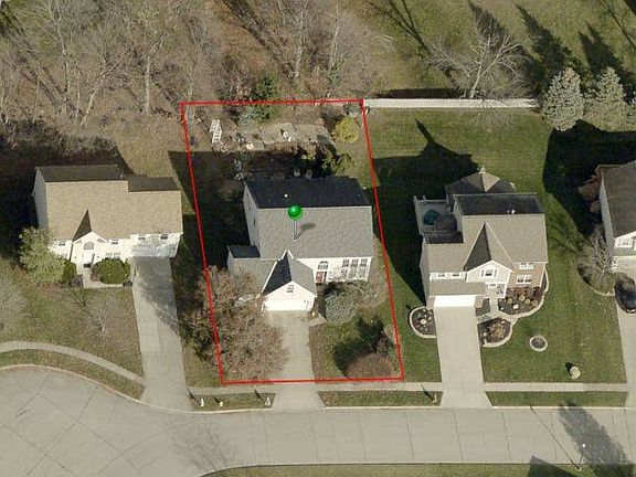4th image of 164 Royal Farm E