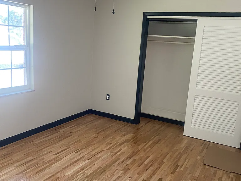 1122 N Powers Dr — Photo 11