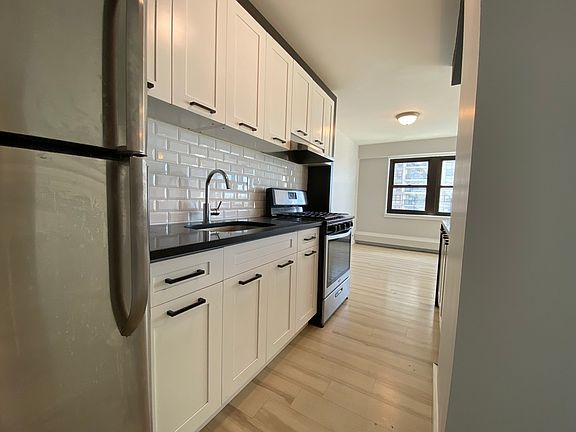 2nd image of 260 Audubon Ave #10S