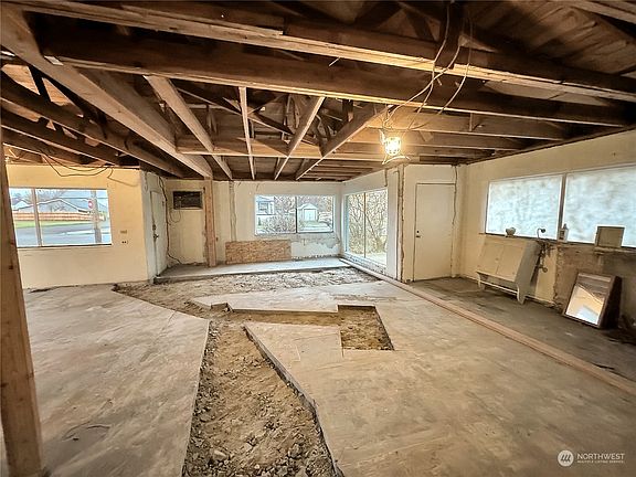 5th image of 325 SE 6th Street