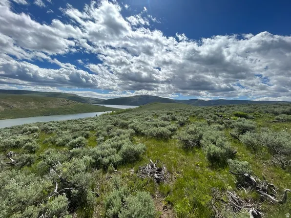 9 Lake View Dr, Helper, UT 84526
