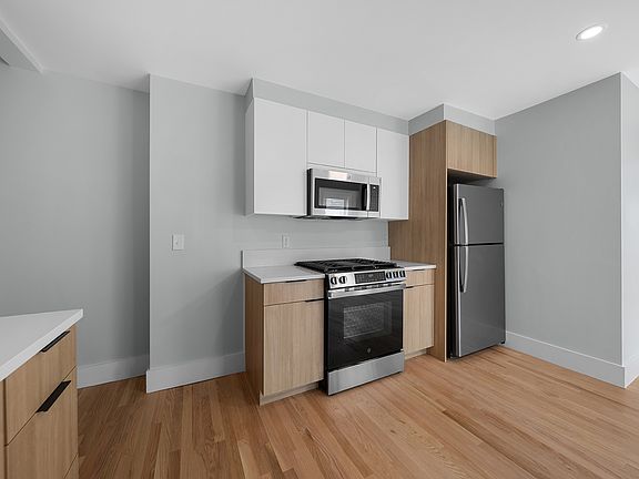 4th image of 20 Creighton St APT 5