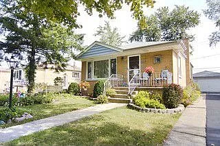 3041 Euclid Dr photo 1