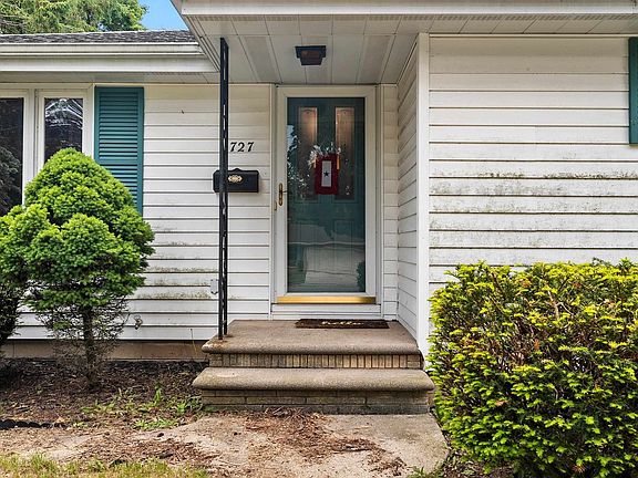 3rd image of 1727 30th St