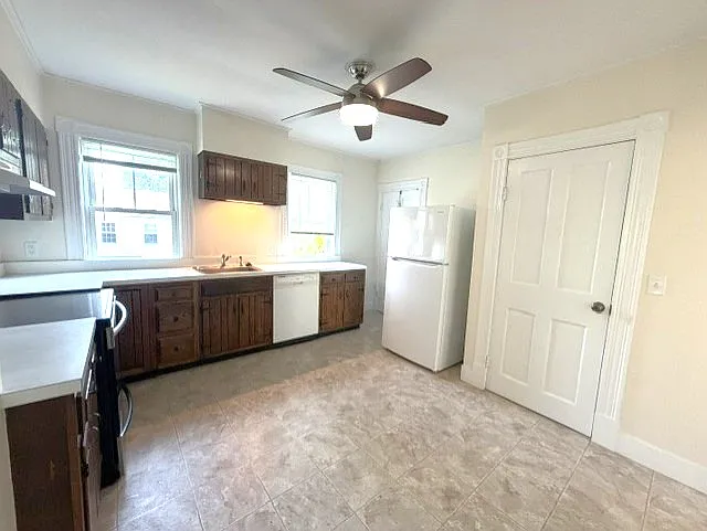 2 bed, 1000 sqft, $2,700 — Photo 3