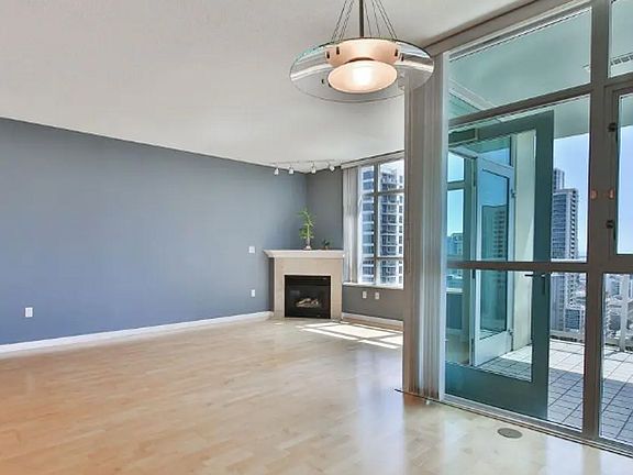 5th image of 850 Beech St Unit 1504