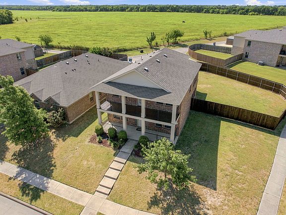 2nd image of 3000 Keri Dr