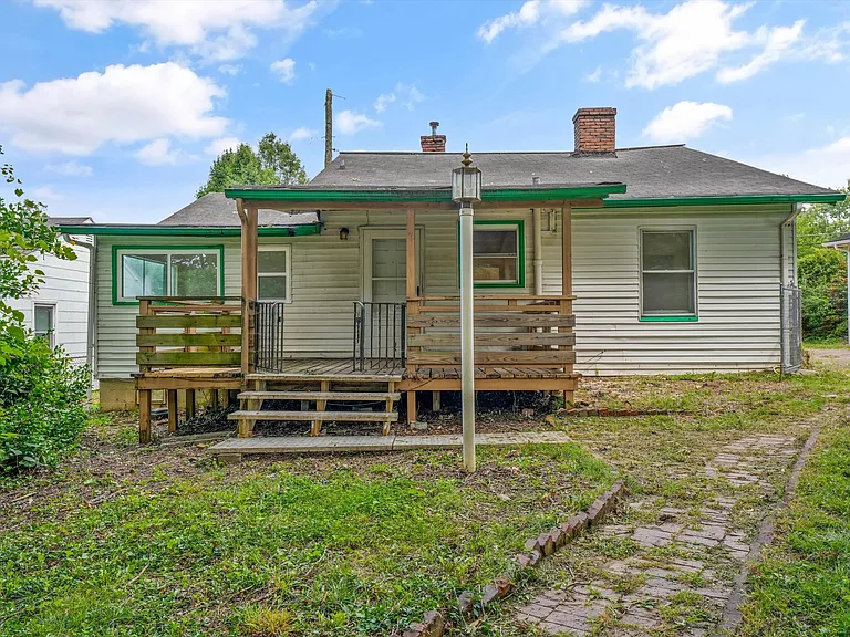 1815 Fay St — Photo 34