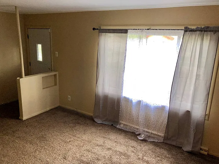 2312 Witters St — Photo 3